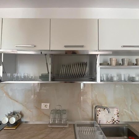 Kenza Apartment Shëngjin Buitenkant foto